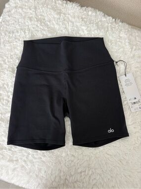 ALO Yoga Airbrush High-Rise Black Bike Shorts